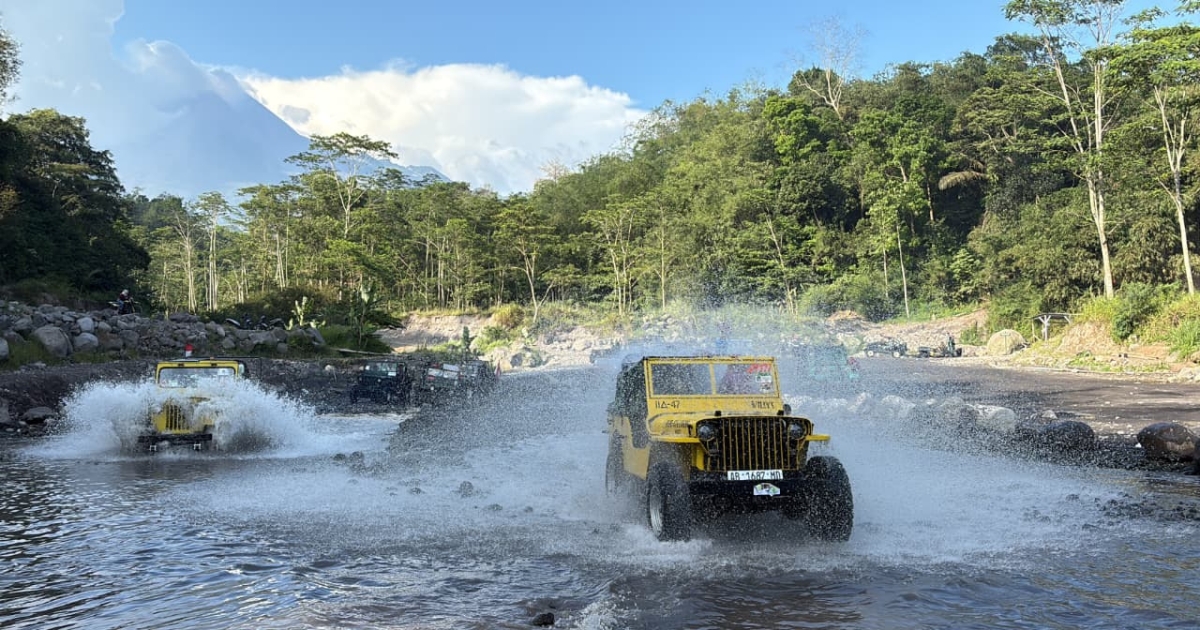 Momen perjalanan bersama Jeep Merapi Group
